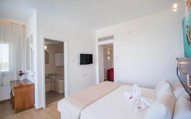 Leonardo Plaza Cypria Maris Beach Hotel & Spa
