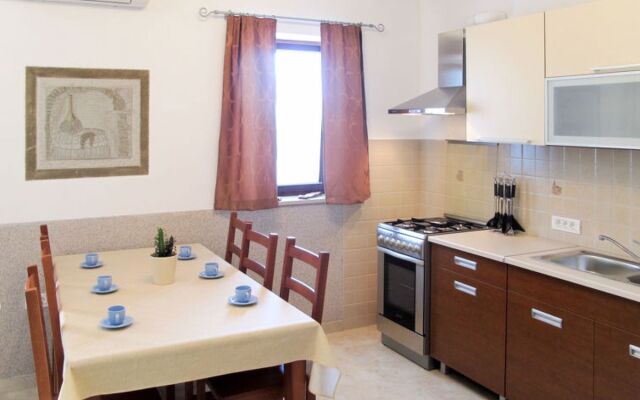 Haus Banko (PUL408)