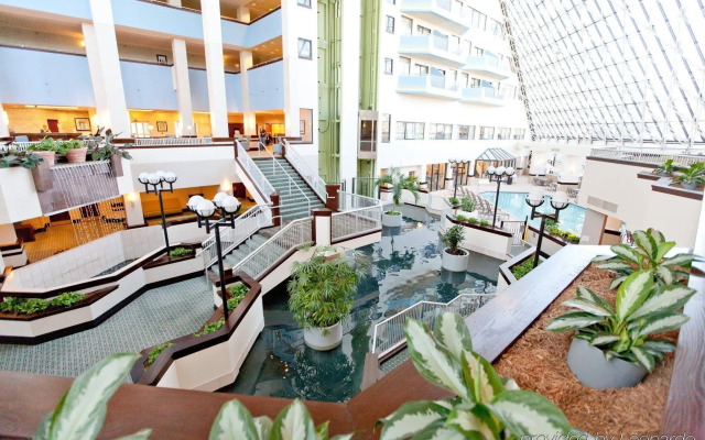 Crowne Plaza St. Louis Airport by IHG