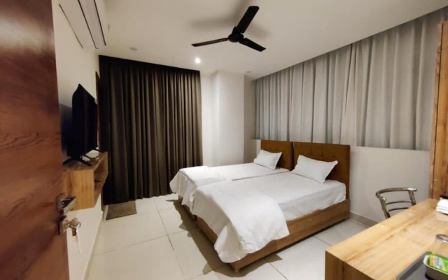 Hotel Hibiscus Tree- Bachupally