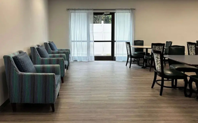 Rodeway Inn Clemmons - Winston-Salem Area