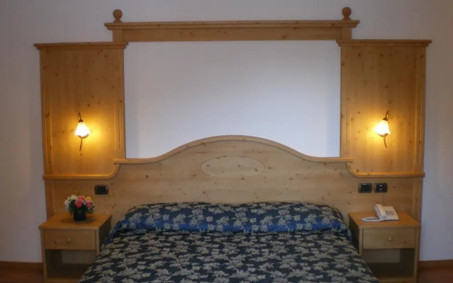 Arnica Hotel Garni a Molveno