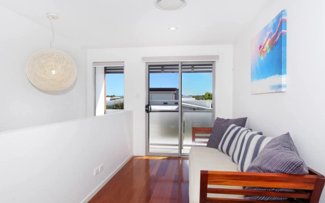 15 Wave Crescent Mount Coolum - Pet Friendly, WIFI, Foxtel, Linen Included – Guest Rooms – Mount Coolum