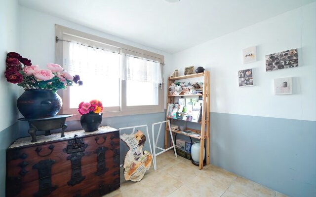 Jeju Airport Road Pension