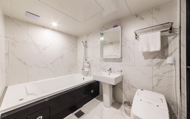 Hotel Plum