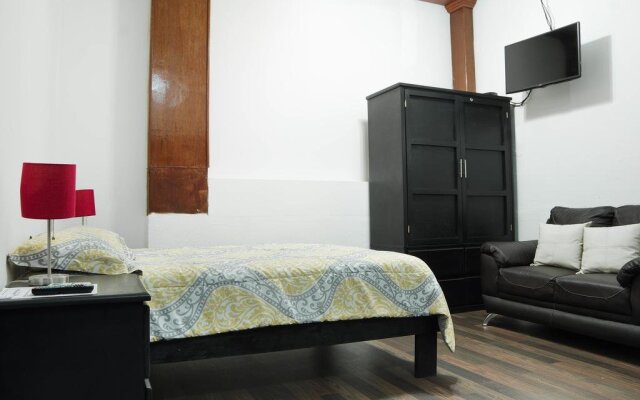 Garcias Suites & Hotel