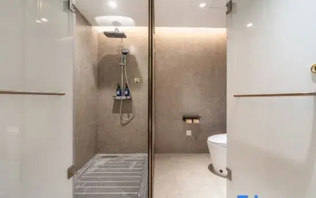 Starway Hotel (Qingyang Government Service Center)