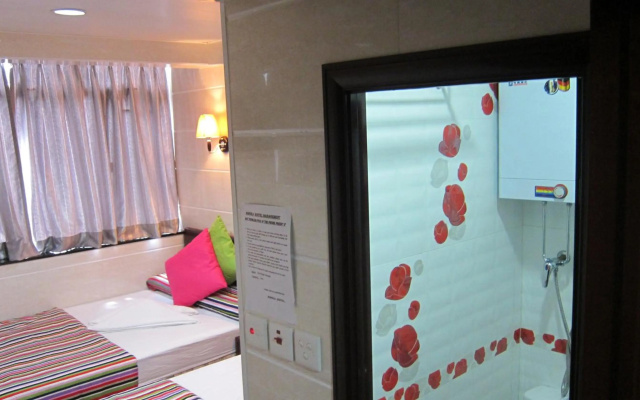 Delta Lounge – Guest Rooms – Hong Kong
