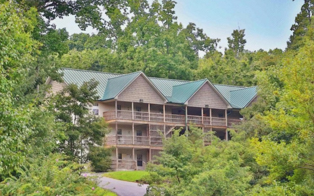 Poplar Point Condo Unit 12F by Redawning