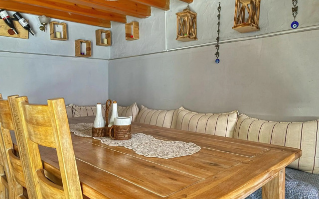 Eolya Guest House