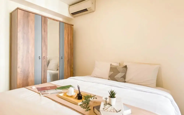 Basic 1Br With Extra Room At Meikarta Apartment