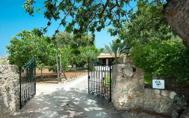 Villa TIA