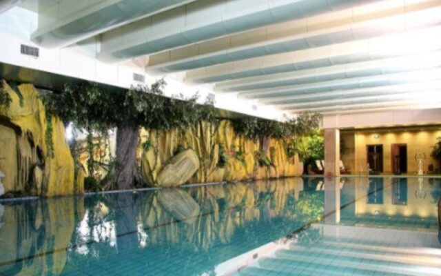 Hong'an International Hotel
