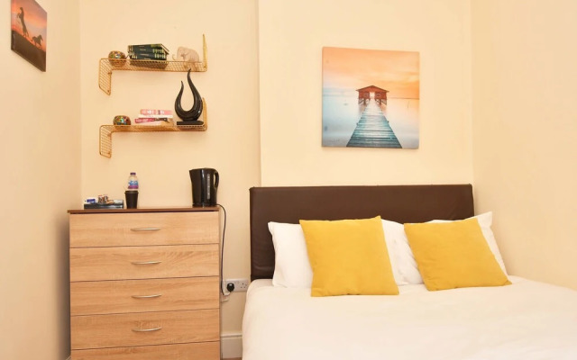 Townhouse @ 178 Ruskin Road Crewe