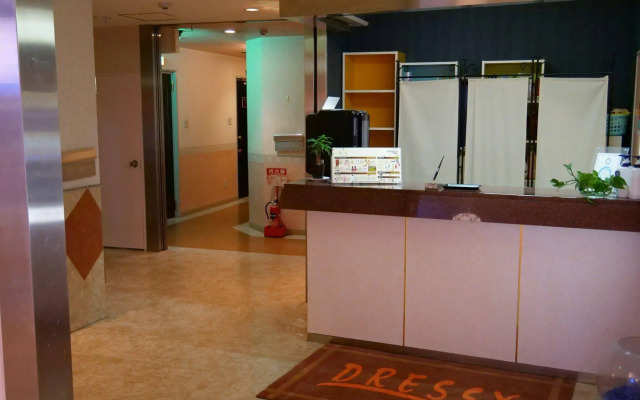 HOTEL DRESSY -Adults Only