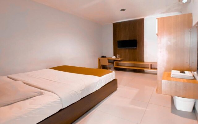 Dinasty Smart Hotel