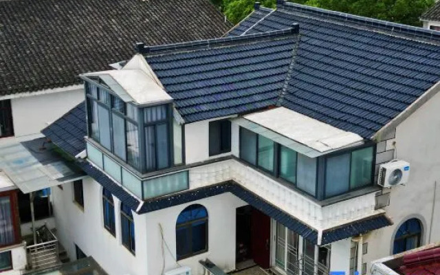 Luxiang Ancient Village Farmhouse