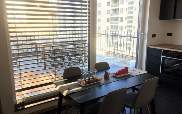 Rok's Mini Penthouse