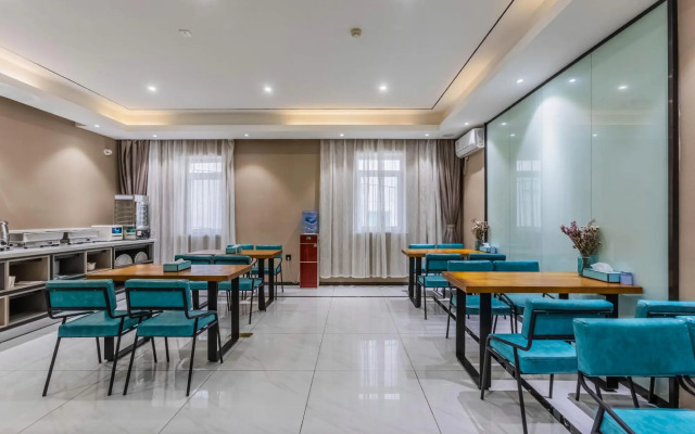 Xana Lite Hotelle (Shenyang Beiling Park Liaoning Building)