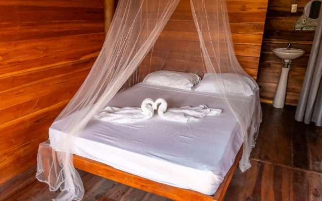 The Mompe Hostal Beach