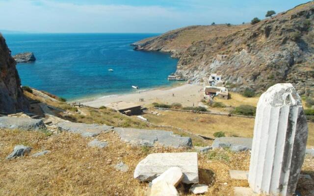VILLA BEAUTIFIS in Kea, 4BDR/7prs, pool, seaview
