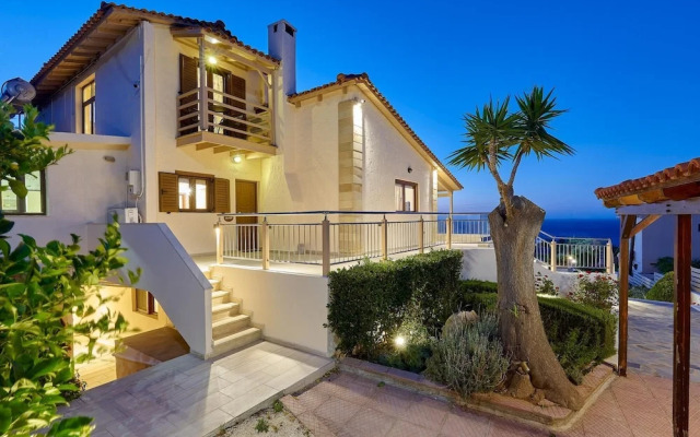 Cozy Pool Front Apartment With sea View Green