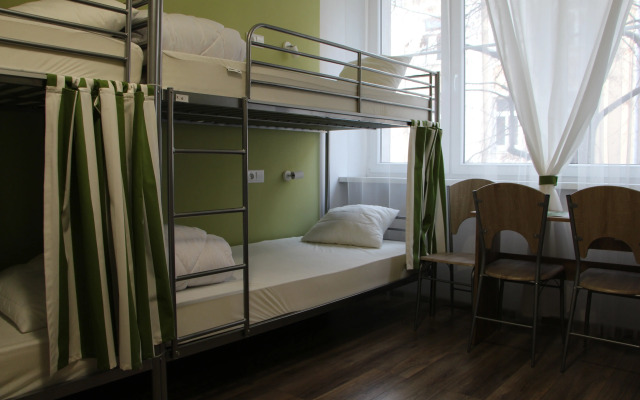 Lorf Hostel&Apartments