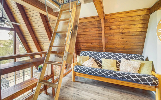 Flagstaff A-frame Cabin w/ Deck & Lovely Views!