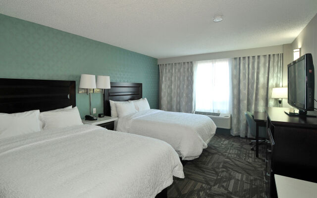 Hampton Inn & Suites by Hilton Calgary-Airport