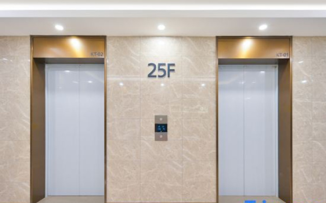 Monadi Zhenpin Hotel (Nanjing Jiangning Longhu Binjiang Shangcheng)