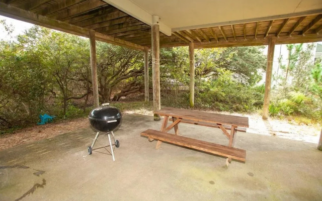 Hess Virginia - 5 Br Home