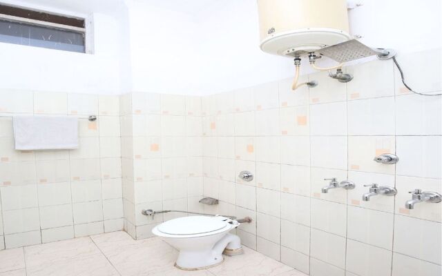 OYO 10239 Holiday INN Paradise