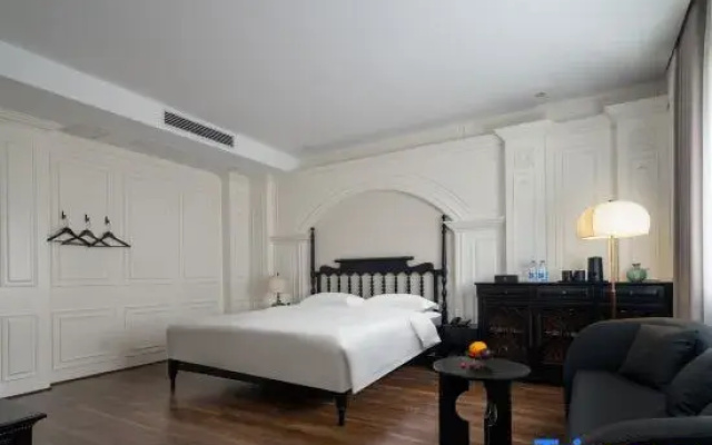 Pure Time Style Hotel