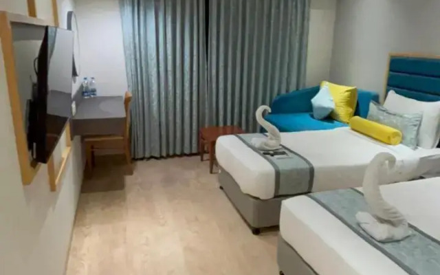 The Excellency by OYO Rooms