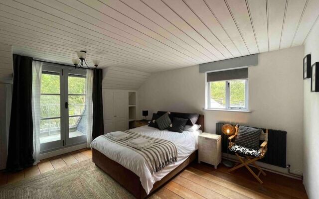 Stunning Cornish Countryside Retreat