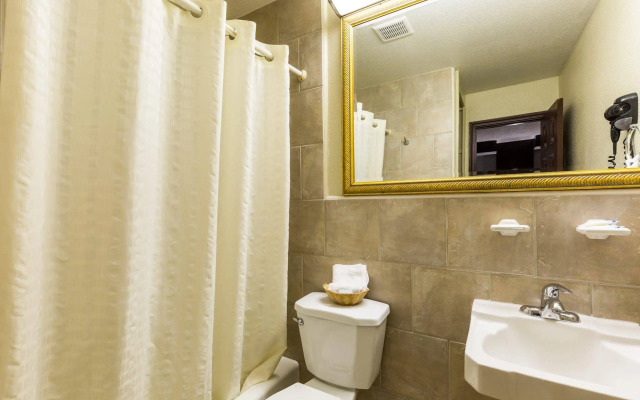 Rodeway Inn & Suites Houston near Medical Center