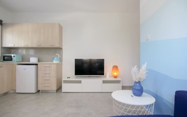 Phaedrus Living Napa Blue Luxury Flat