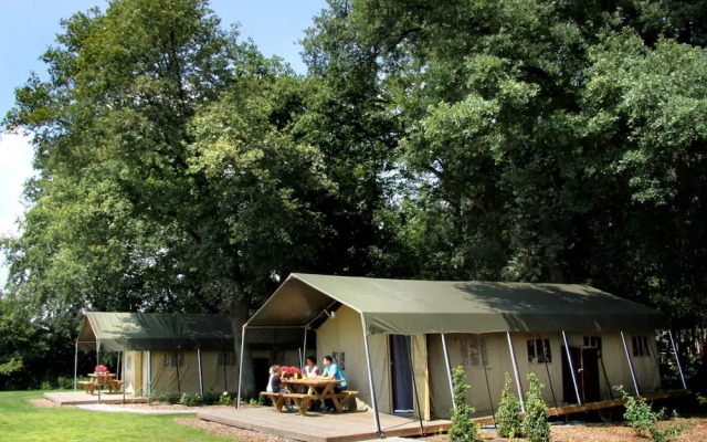 Atmospheric Tent Lodge With Dishwasher, in Twente