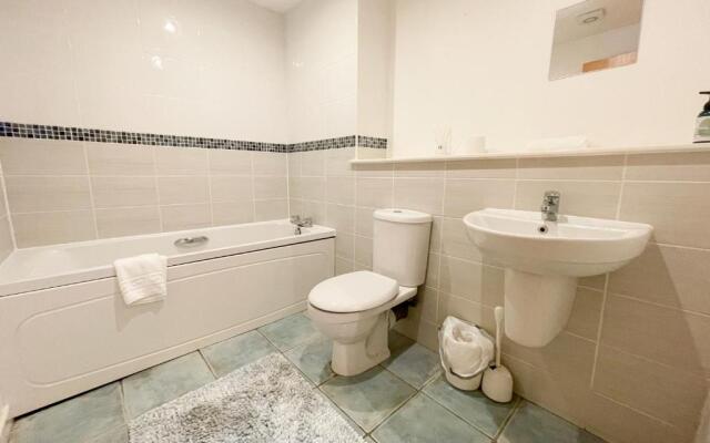 Kelvingrove 2 Bedroom Apartment - Private Parking