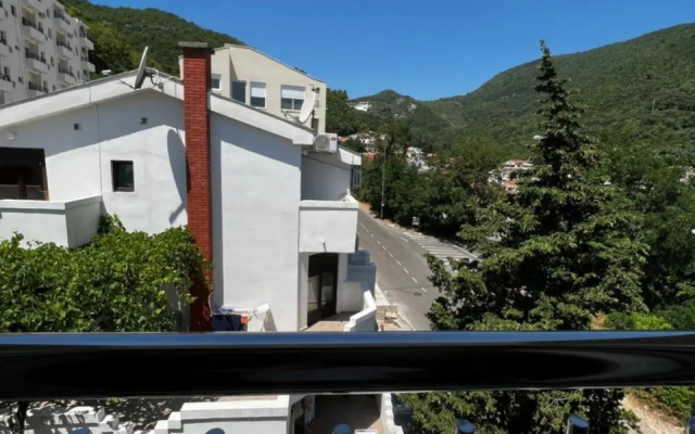 Guest House Mrvaljević