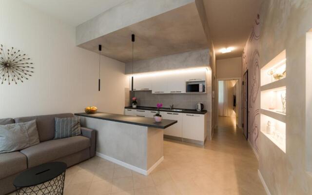 DV Garda Suite