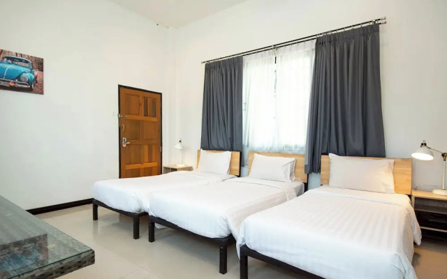 Penny - Farthing Pool Villa