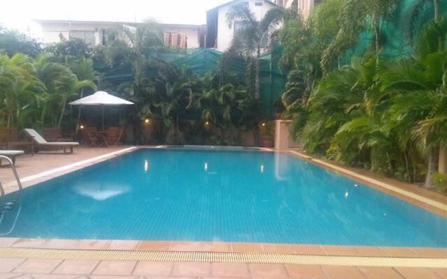 Le Grande Apartment