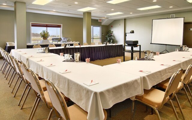 Ramada Clairmont/Grande Prairie