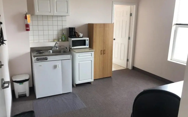 Imperial Hunter Hotel