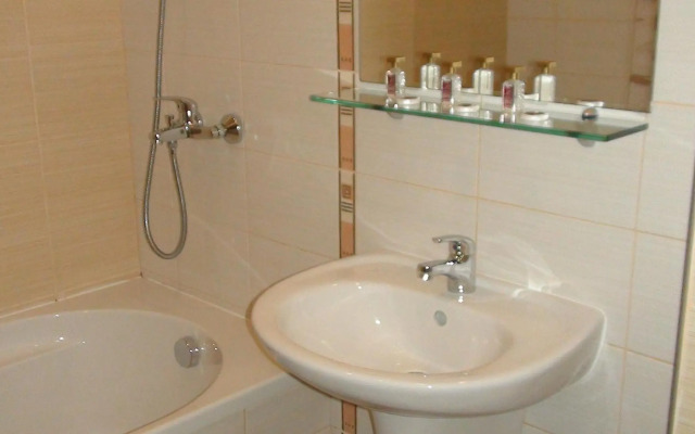 Borovets Gardens Studio D36