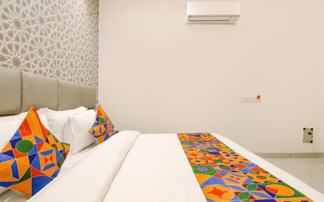 Fabhotel Prime Royal Inn Suites