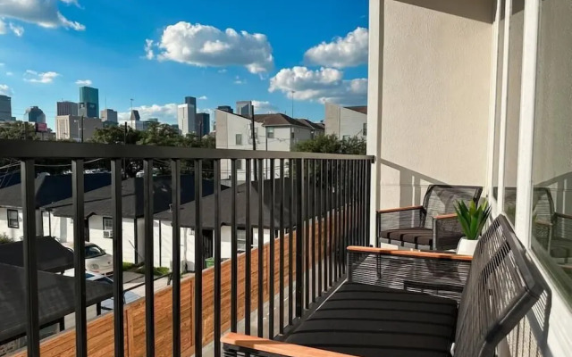 The Oasis Checkmate HTX Rooftop