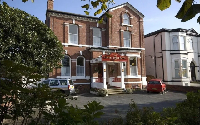 Bowden Lodge Hotel