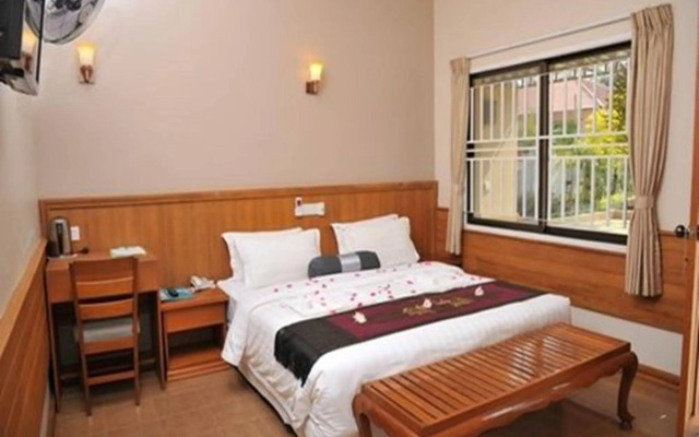 Royal Green Hotel